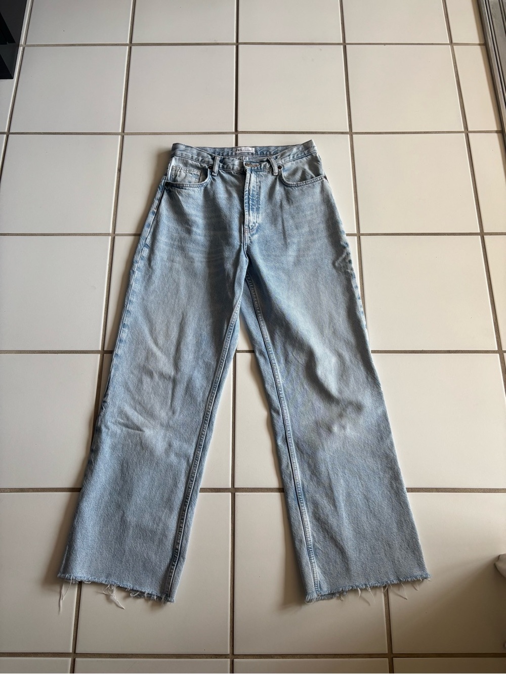 Zara Light Blue Straight Leg Women’s Jeans